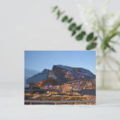 Carte Postale Lyon Musée des Confluences (Debout devant)