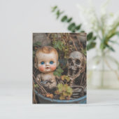 Carte Postale Macabre Doll and Skeleton in a Plant (Debout devant)
