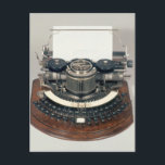 Carte Postale Machine à écrire Hammond, avec clavier idéal<br><div class="desc">La machine à écrire Hammond de l'école anglaise,  avec le clavier idéal,  c.1895 située dans une Collection privée.</div>
