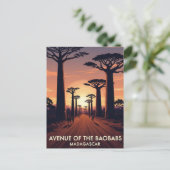Carte Postale Madagascar Avenue of the Baobabs Travel (Debout devant)