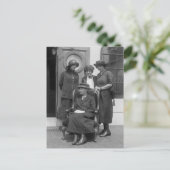 Carte Postale Madame Curie, début des années 1900 (Debout devant)