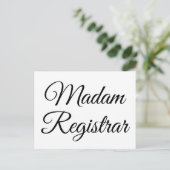 Carte Postale Madame le registraire (Debout devant)