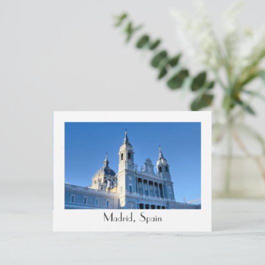 Carte postale Madrid, Espagne (Debout devant)