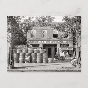 Carte Postale Magasin de pneus vintage, photo en noir et blanc