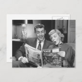 Carte Postale Magazine Couple Reading (Devant / Derrière)