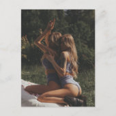 Carte Postale Magnifiques jumelles modèle de charme en extérieur (Devant)