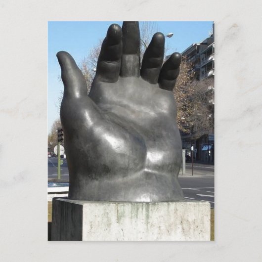 Carte Postale Main. Sculpture de Fernando Botero (né en 1932) en (Devant)