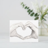 Carte Postale Mains en forme de coeur (Debout devant)