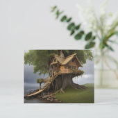 Carte Postale Maison d'arbre ronde (Debout devant)