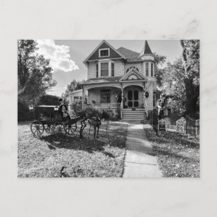 Carte Postale Maison d'Halloween hantée avec squelettes noir bla