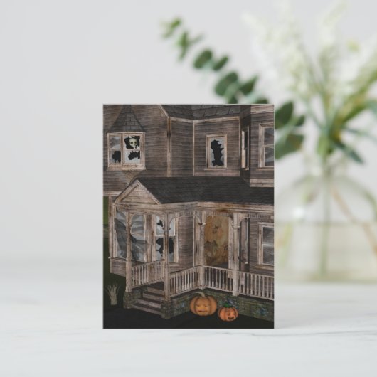 Carte postale Maison hantée (Debout devant)