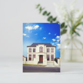 Carte Postale Maison résidentielle (Debout devant)