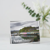 Carte Postale Maisons colorées dans Portree, Skye (Debout devant)