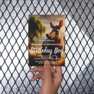 Carte Postale Majestic Aardvark dans Serene Field