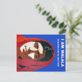 CARTE POSTALE MALALA YOUSAFZAI (Debout devant)