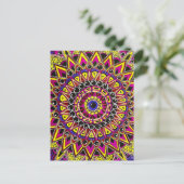 Carte postale mandala crayon de couleur violet jau (Debout devant)