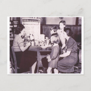 Carte Postale Manifestation d'ustensiles de Cuisine vintage 1941