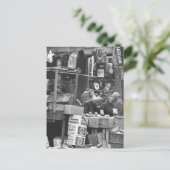 Carte Postale Marché de Brownsville, Brooklyn : 1962 (Debout devant)