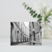 Carte postale Marches de la bibliothèque de Manche (Debout devant)