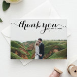 Carte Postale Mariage de script de calligraphie noir Merci photo<br><div class="desc">Carte postale de remerciement moderne et Whimsical avec script de calligraphie noir. Cette photo de remerciement de la carte postale sera parfait pour le mariage et les diplômes.</div>