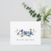 Carte postale Mariage Fleurs bleues (Debout devant)