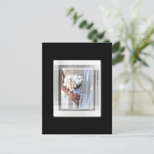 Carte Postale mariée à fleurs (Debout devant)