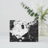 Carte Postale masques de dévastation (Debout devant)