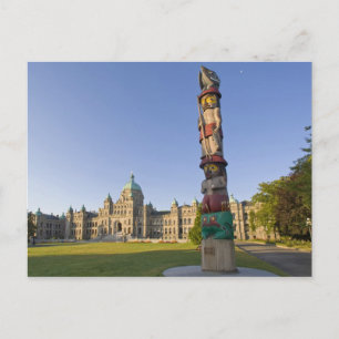 Carte Postale Mât totem sur l'édifice du Parlement à