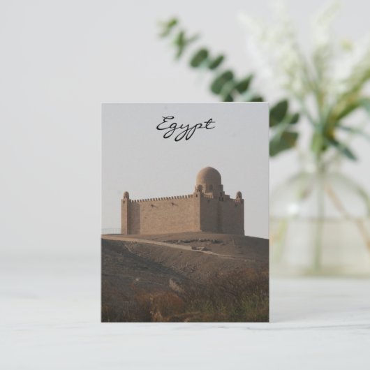 Carte Postale mausolée d'aga khan (Debout devant)