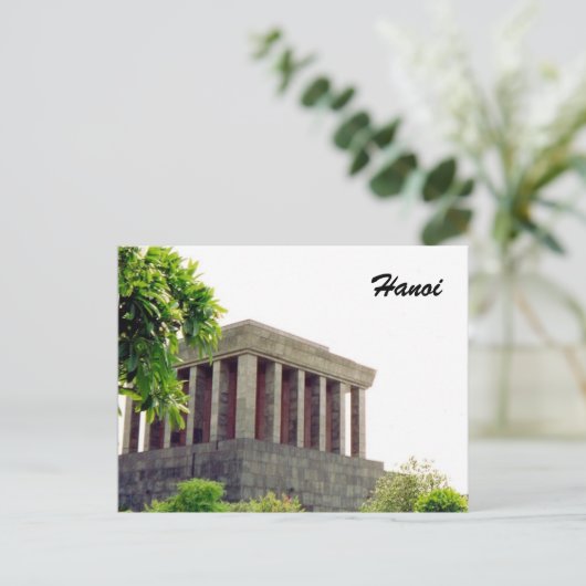 Carte Postale mausolée d'HCM (Debout devant)