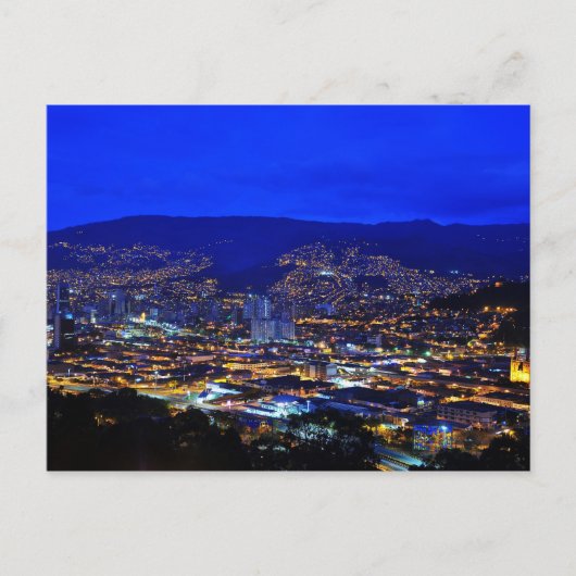 Carte Postale Medellin, la Colombie en la noche (Devant)