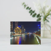 Carte Postale Melbourne la nuit (Debout devant)