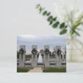 Carte Postale Mémorial de la Guerre mondiale (Debout devant)