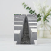 Carte Postale mémorial de l'holocauste juif (Debout devant)