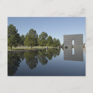 Carte Postale Mémorial national d'Oklahoma City, bassin réfléchi