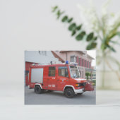Carte Postale Mercedes Benz 711D Rosenbauer (Debout devant)