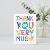 Carte Postale Merci beaucoup avec des caractères décoratifs colo (Debout devant)