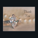 Carte Postale Merci de bague de fiançailles de diamant de<br><div class="desc">Envoyez un message chaud de gratitude et d'appréciation après votre partie de fiançailles, la douche nuptiale ou le mariage avec la carte postale élégante de note de Merci de bague à diamant de marquis. Ce nuptial fait sur commande chic vous remercient des caractéristiques de carte postale qu'une photographie numériquement peinte...</div>