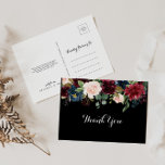 Carte Postale Merci de Mariage botanique noir rustique<br><div class="desc">Cette carte postale de mariage botanique noir rustique vous remercie est parfaite pour un mariage classique. Le design est composé de fleurs bordeaux, rouges, navy, bleues et rousses rayonnantes et gracieuses peintes à la main dans un arrière - plan noir, inspirant beauté naturelle. Customisez le dos de la carte postale,...</div>