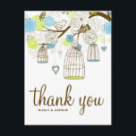 Carte postale Merci floral bleu et vert<br><div class="desc">Invitation personnalisable avec illustration de cages d'oiseaux bleus et verts et variété de fleurs avec deux inséparables perchés sur un arbre avec cordon de coeur pendante.</div>
