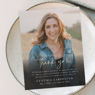 Carte Postale Merci photo du mémorial funéraire moderne