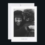 Carte postale Merci photo Mariage minimaliste<br><div class="desc">Carte de remerciements de mariage minimaliste et élégant avec police simple. Le texte et les messages peuvent être modifiés à l'arrière de la carte. Pour une personnalisation plus avancée de cette conception, par exemple la modification de la disposition, de la police ou de la taille du texte, cliquez sur le...</div>