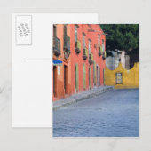 Carte Postale Mexique, San Miguel de Allende, Homes le long (Devant / Derrière)