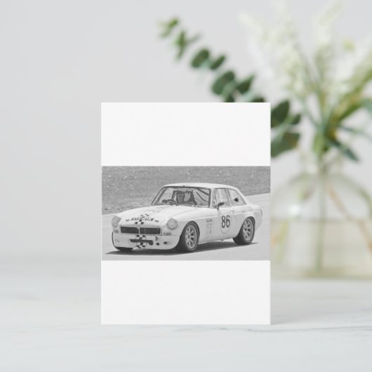 Carte Postale MG noir et blanc (Debout devant)