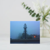 Carte Postale Mi phare brumeux de pilier (Debout devant)