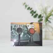 Carte Postale Microphones antiques (Debout devant)