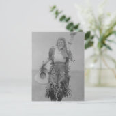 Carte Postale Mildred Douglas. (Debout devant)