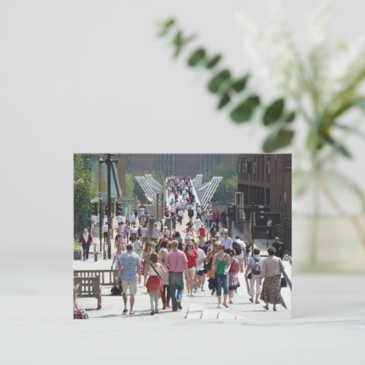 Carte Postale Millenium Bridge, Londres (Debout devant)