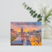Carte postale Milwaukee, Wisconsin (Debout devant)