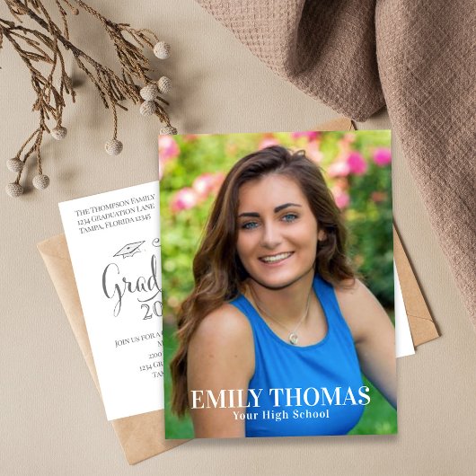 Carte Postale Minimalist Graduate Modern Simple Script 